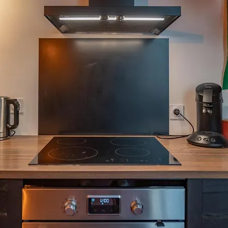 Apartamento Loft Calme à La Maison Carrée - Nuit à *