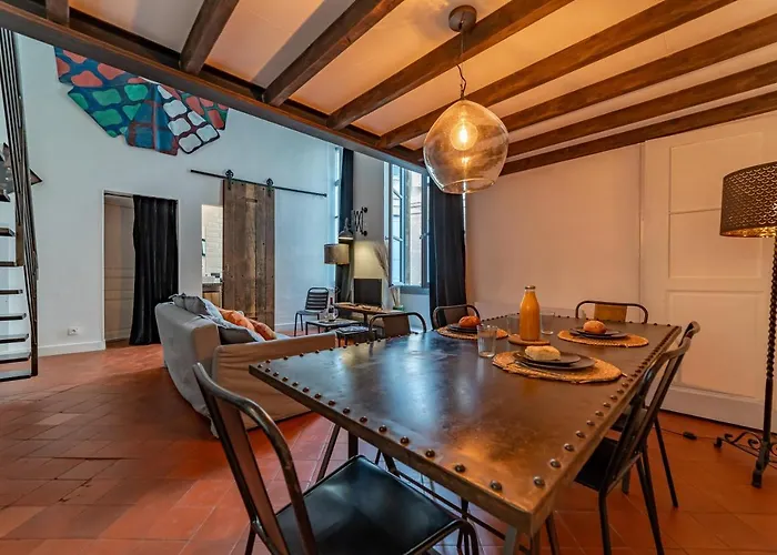 Appartement Loft Calme à La Maison Carrée - Nuit à