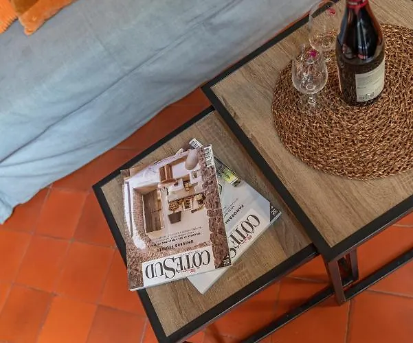 Apartamento Loft Calme à La Maison Carrée - Nuit à *