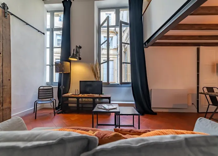 Loft Calme à La Maison Carrée - Nuit à