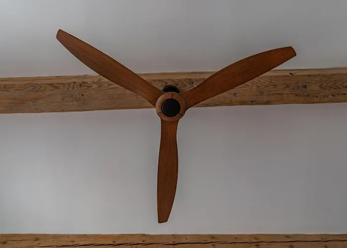 Loft Calme à La Maison Carrée - Nuit à *