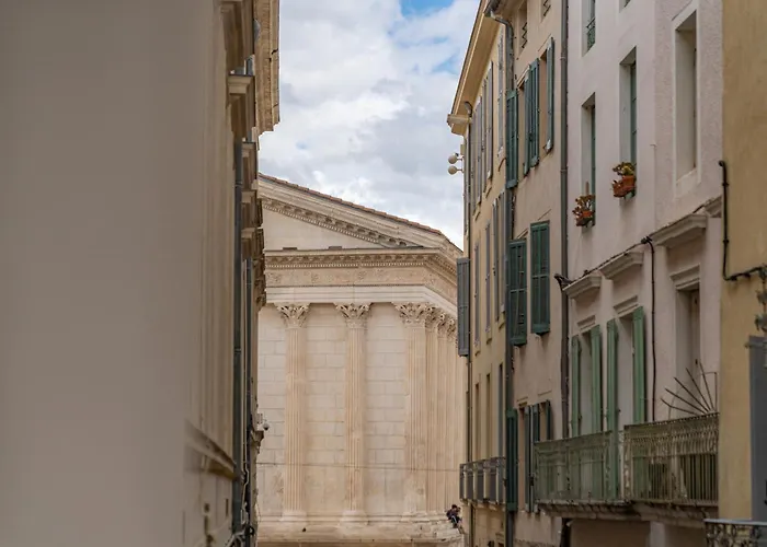 Appartement Loft Calme à La Maison Carrée - Nuit à *